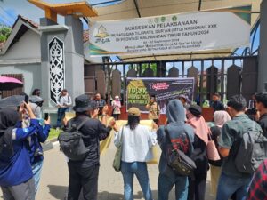 Koalisi Kemerdekaan Pers Kaltim menggelar aksi unjuk rasa di depan Karang Paci pada Rabu (29/5/2024)