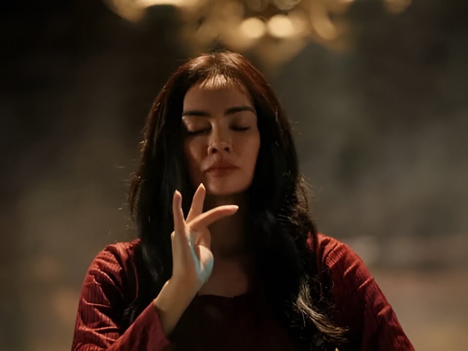 Cuplikan Film "Paku Tanah Jawa"