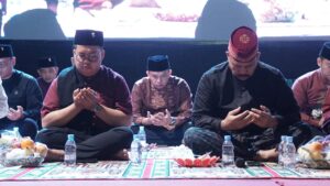 Suasana penghormatan dan doa bersama mengenang Bung Karno, Presiden pertama Indonesia terasa begitu mendalam dan penuh makna di Kutai Kartanegara pada malam Selasa (18/6/2024).