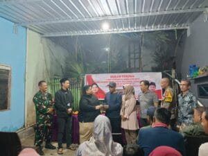 Foto: Penyerahan Unit Ambulans oleh PDI Perjuangan