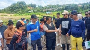 Foto: Walikota Samarinda Andi Harun, bersama Pj. Gubernur Kaltim Akmal Malik, meninjau kawasan Damanhuri.